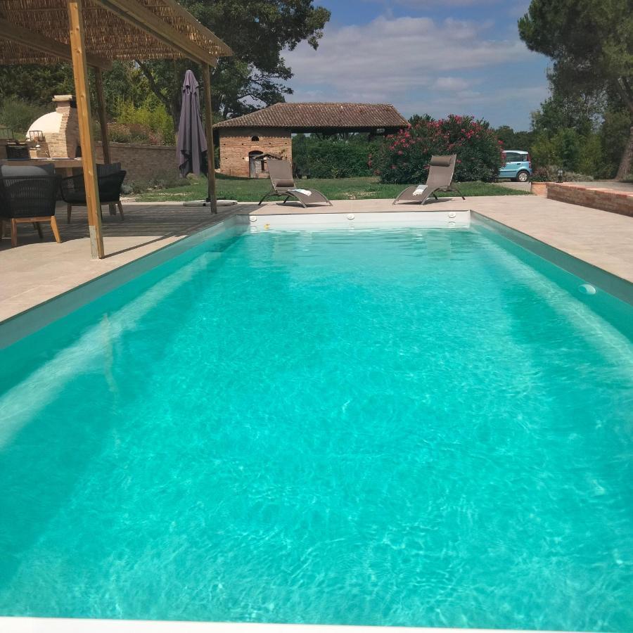 Chambres D'Hotes Le Loubet LʼIsle-Jourdain Exteriér fotografie