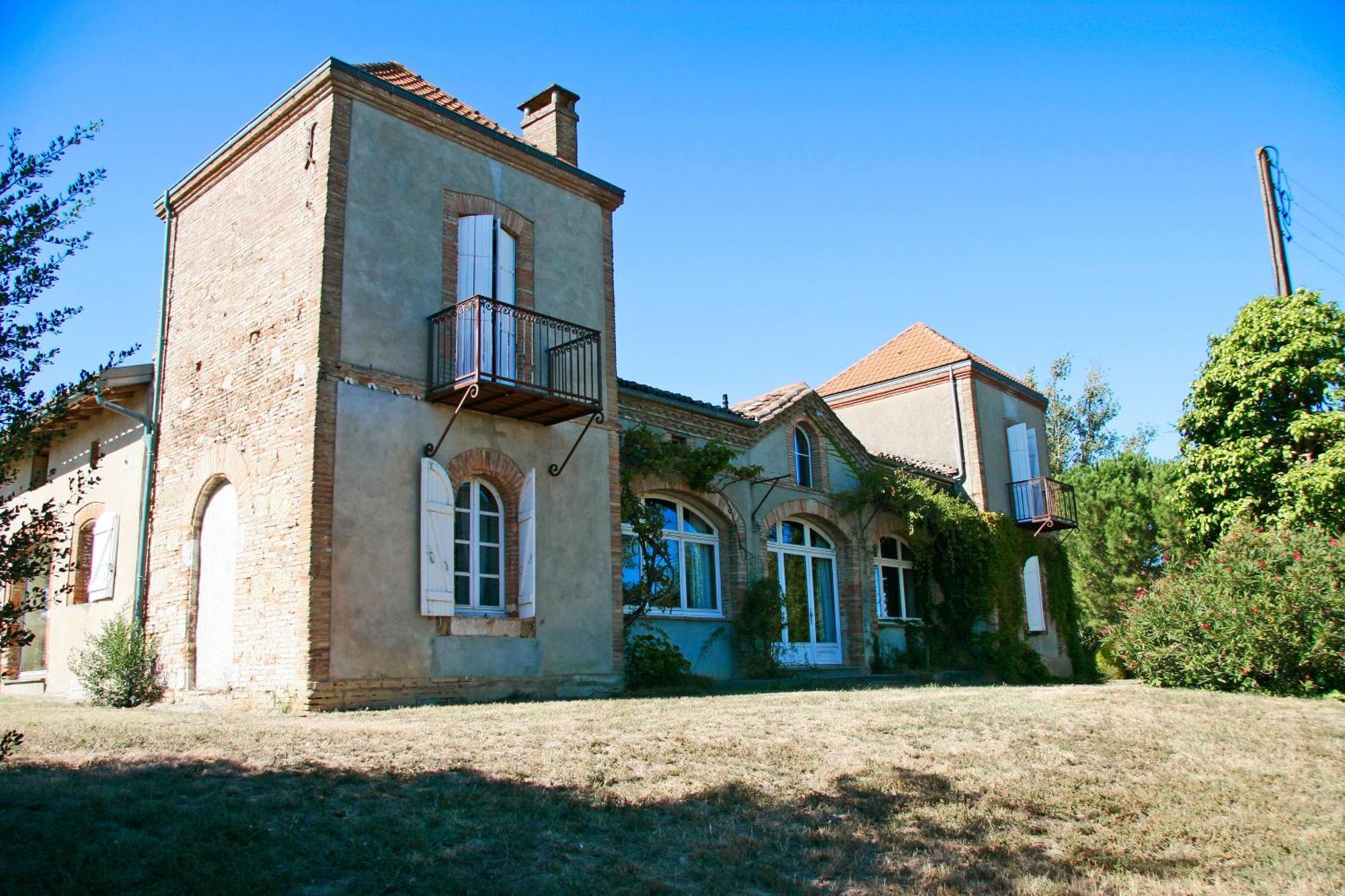 Chambres D'Hotes Le Loubet LʼIsle-Jourdain Exteriér fotografie